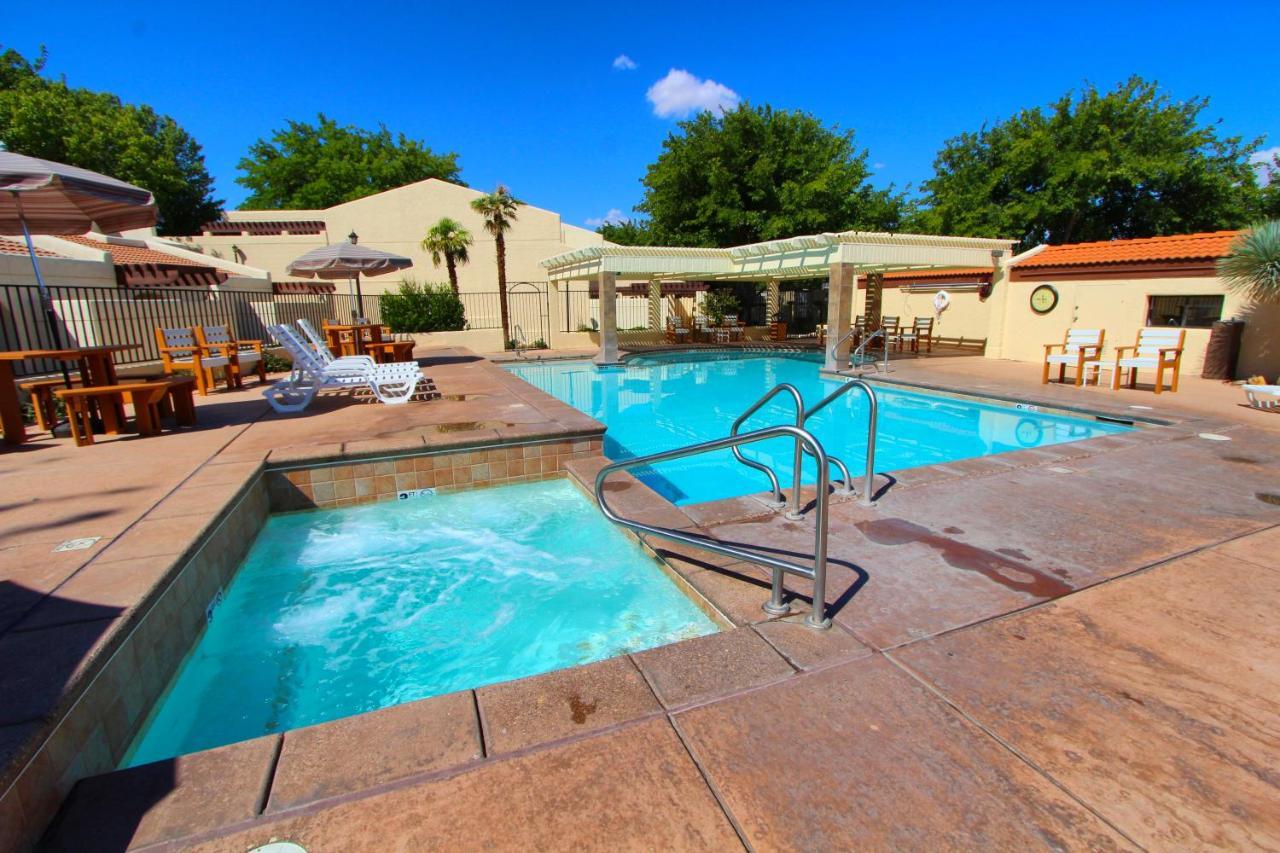 Villas At Southgate St. George Esterno foto