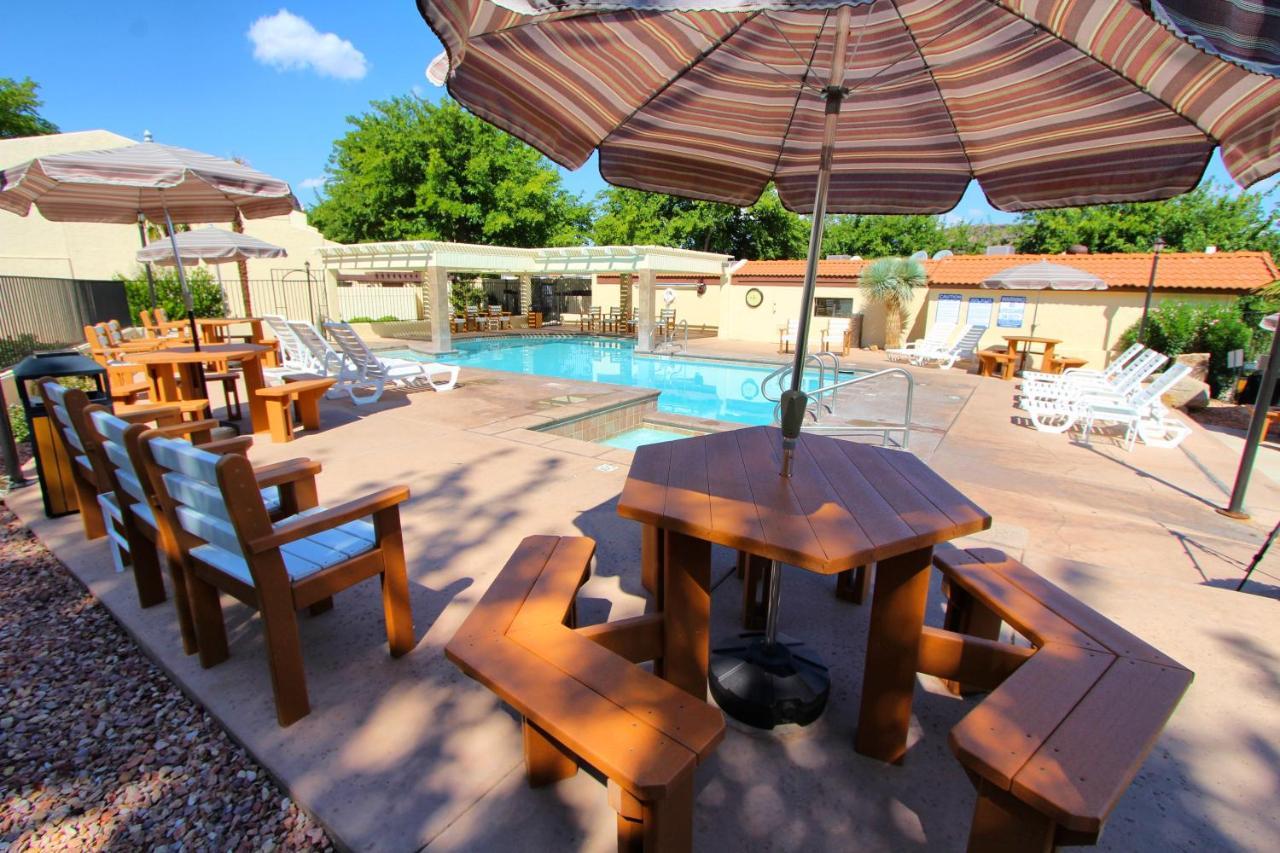 Villas At Southgate St. George Esterno foto